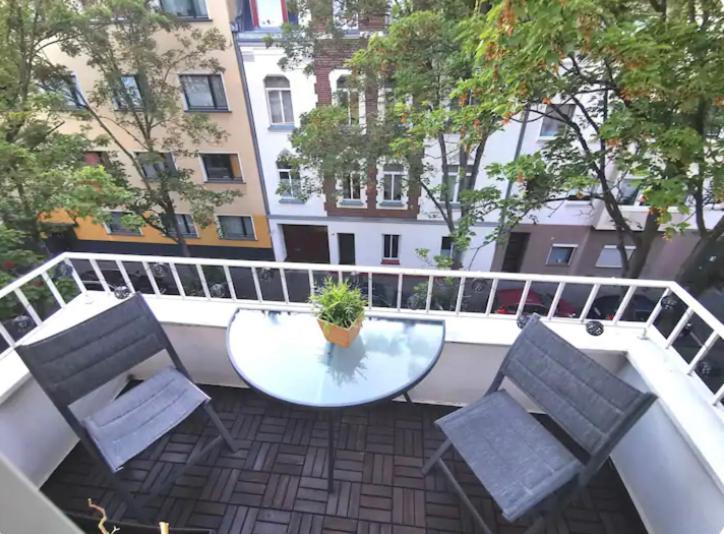 "Greensun-Homes" Messe, Flughafen Und Zentrums Nah, Ruhig, Modern, Schnelles Wlan, Balkon Und Kueche, Freies Parken, 4 Schlafplaetze Moeglich ケルン エクステリア 写真